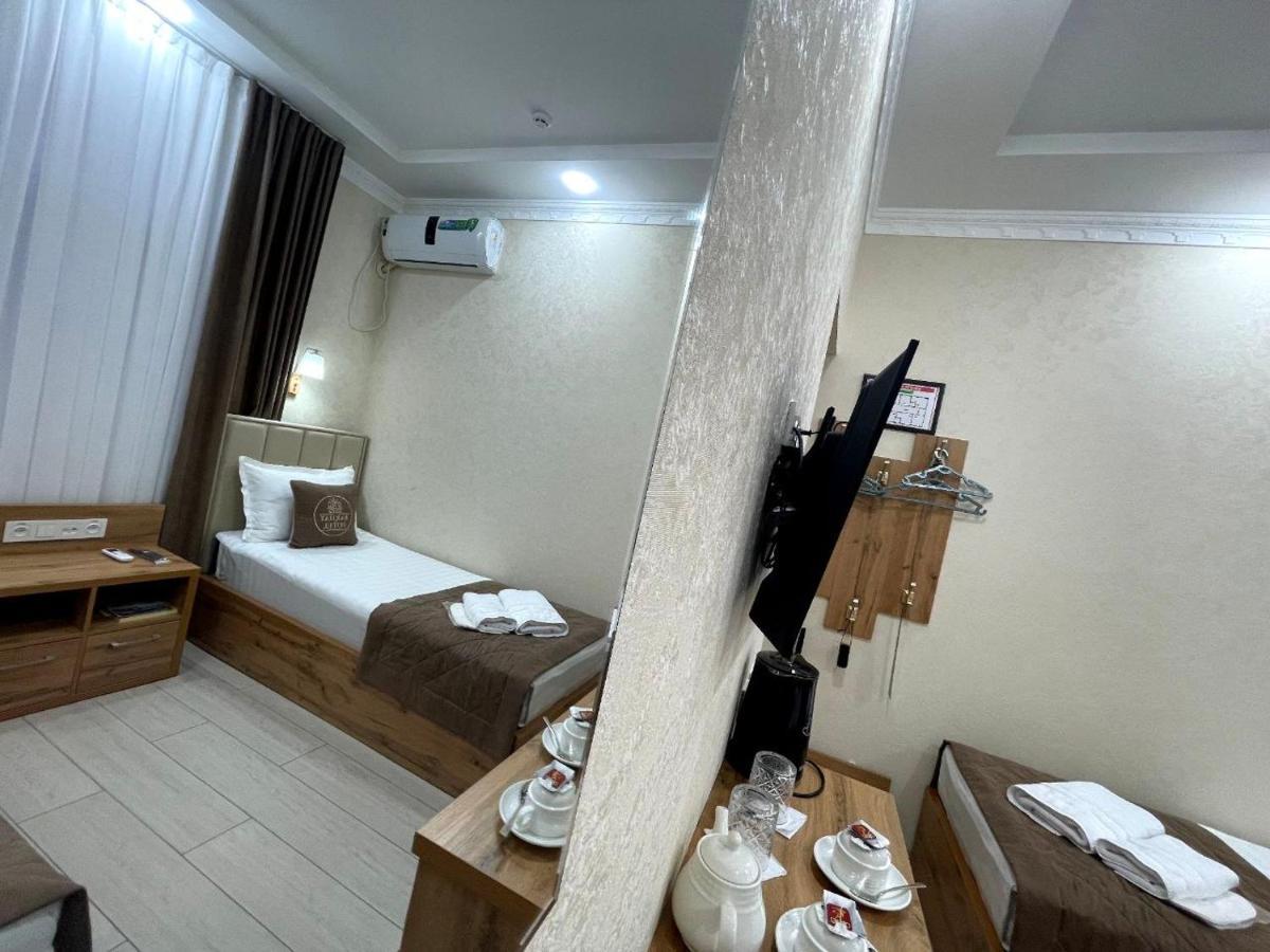 Barhat Hotel Tasjkent Eksteriør billede